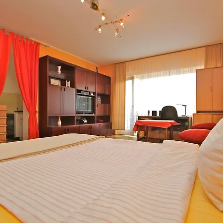 Apartment Private Near Exhibition Center *