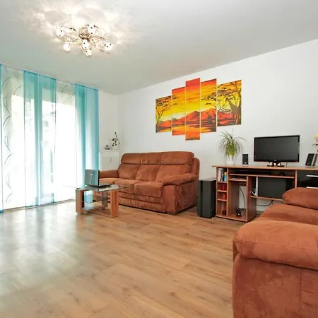 Apartment Private Near Exhibition Center