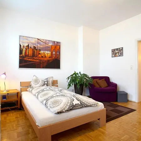Apartment Private Near Exhibition Center