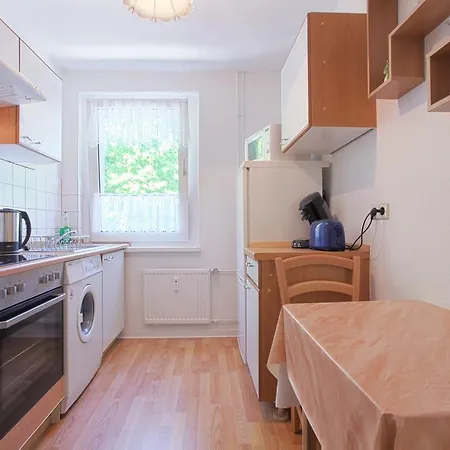 Private Near Exhibition Center Apartman *