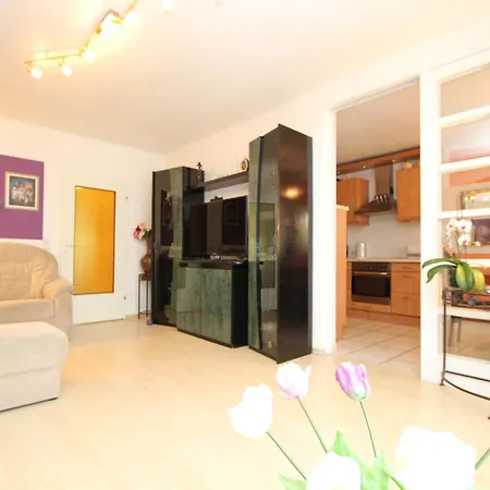 Conzeptplus　プライベート　アパートメンツ　エキシビション　センター　ルーム　エージェンシー