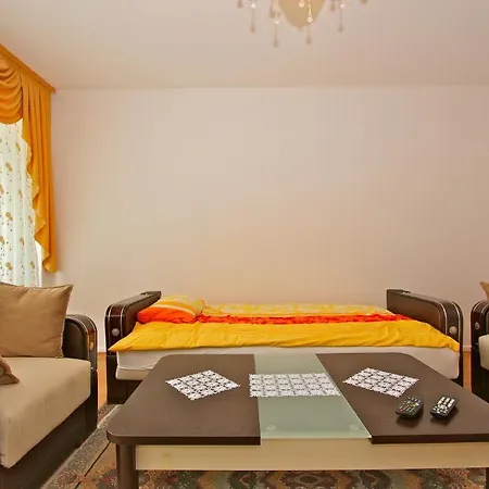 Private Near Exhibition Center *