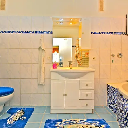 Private Near Exhibition Center Apartman