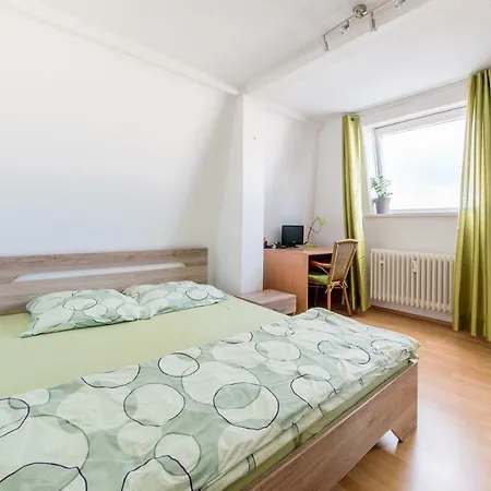 Private Near Exhibition Center Apartman Hannover