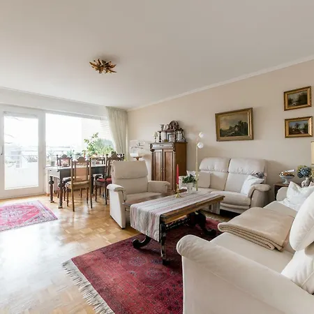 Private Near Exhibition Center Apartman *