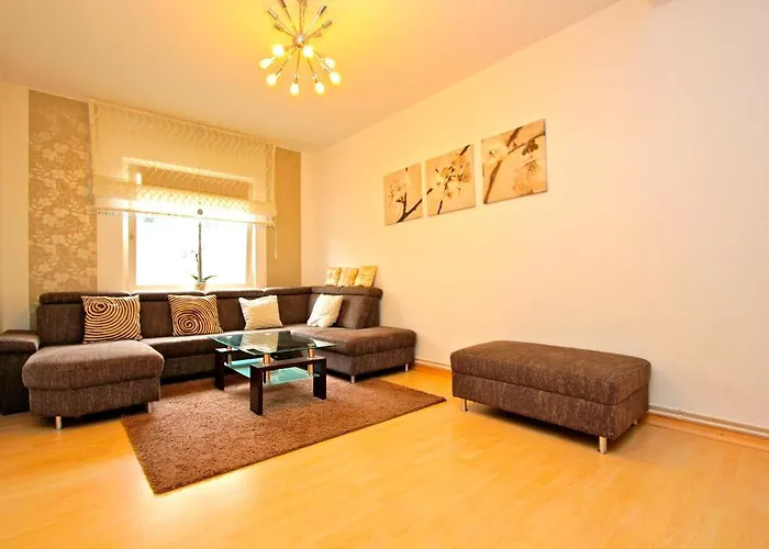 Private Near Exhibition Center Apartment