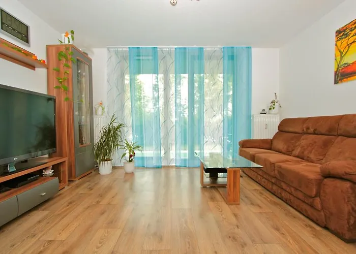 Private Near Exhibition Center *