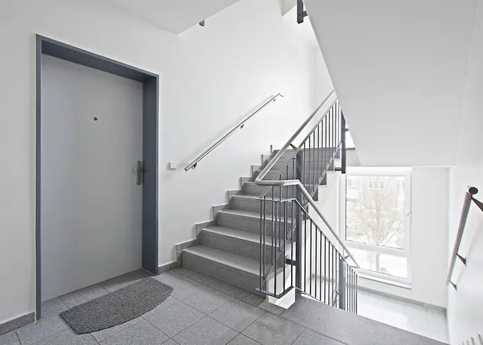 Private Near Exhibition Center Apartment *