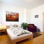 Apartamento Private Near Exhibition Center